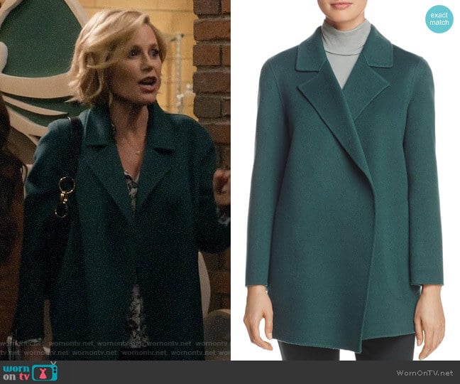 Theory Clairene Jacket worn by Claire Dunphy (Julie Bowen) on Modern Family