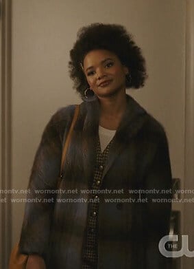 Vanessa’s plaid coat on Dynasty