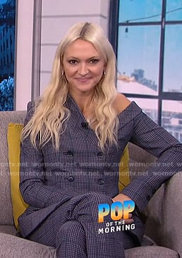 Zanna Roberts Rassi’s plaid one-shoulder blazer and pants on E! News
