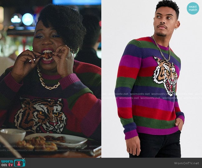 Asos Knitted Stripe Sweater with Tiger Design worn by Mo (Alex Newell) on Zoeys Extraordinary Playlist