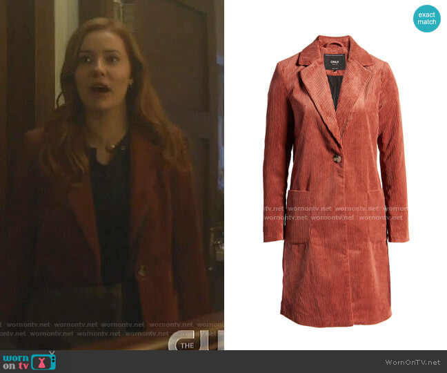 Only Astrid Corduroy Longline Blazer worn by Nancy Drew (Kennedy McMann) on Nancy Drew