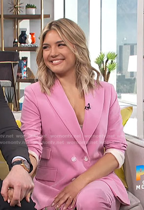 Giannina Gibelli’s pink suit on E! News Daily Pop