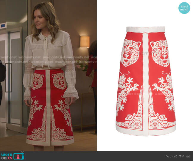 Gucci Spring 2017 RTW Collection worn by Sutton (Meghann Fahy) on The Bold Type