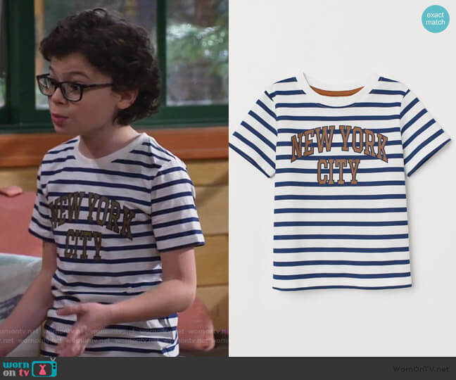 H&M T-shirt with Printed Design worn by Matteo Silva (Raphael Alejandro) on Bunkd