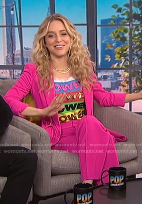 Jenny Mollen’s Power tee and pink drawstring suit on E! News