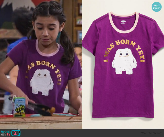 Old Navy Graphic Crewneck Tee worn by Gwen (Scarlett Estevez) on Bunkd