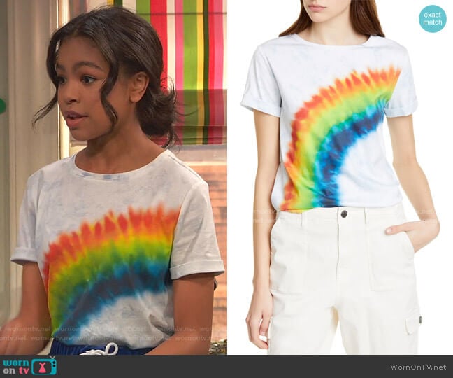 Alice + Olivia Shira Roll Sleeve Tee worn by Nia Baxter (Navia Robinson) on Ravens Home