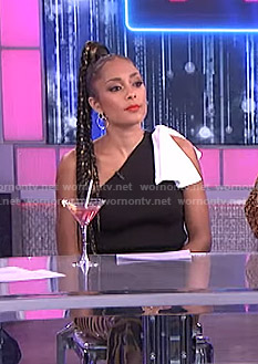 Amanda’s black one-shoulder top with bow on The Real