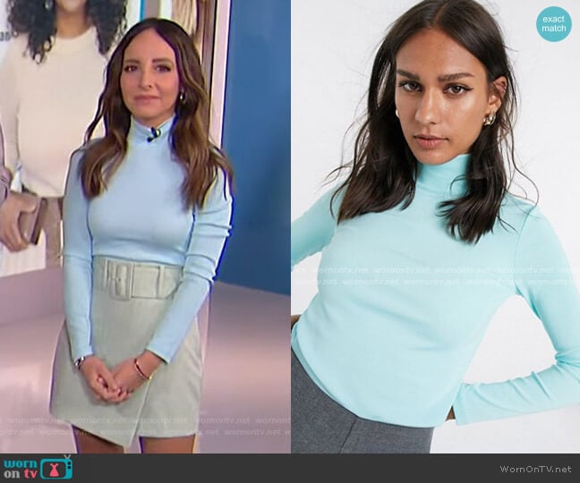 & Other Stories Ribbed Rollneck worn by Lilliana Vazquez on E! News