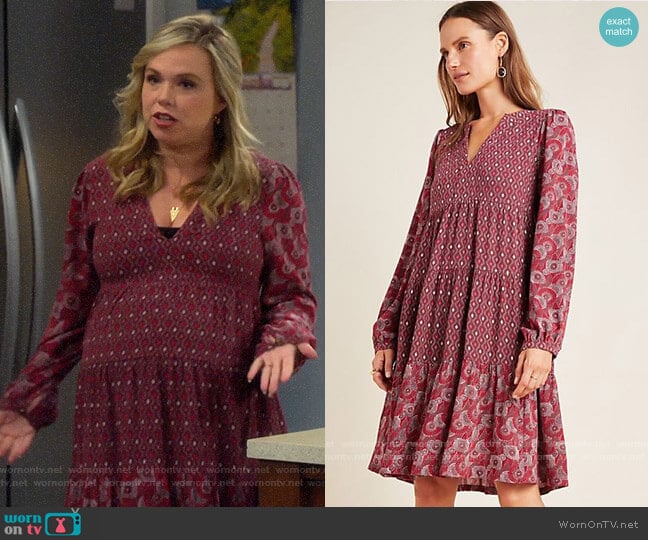 Maeve Amber Tiered Tunic in Wine worn by Kristin Baxter (Amanda Fuller) on Last Man Standing
