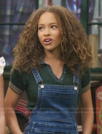 Ava’s green textured polo top on Bunkd