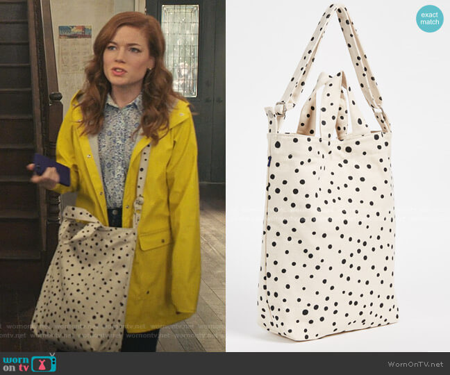 Baggu Duck Bag worn by Zoey Clarke (Jane Levy) on Zoeys Extraordinary Playlist