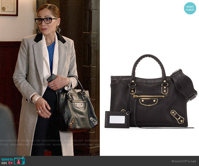 Balenciaga City Bag worn by Amanda Doherty (Victoria Cartagena) on Almost Family
