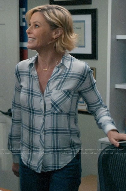 Claire’s white plaid button down shirt on Modern Family
