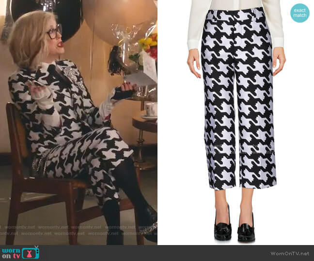 Dsquared2 Digital Houndstooth Cropped Trousers worn by Moira Rose (Catherine O'Hara) on Schitts Creek