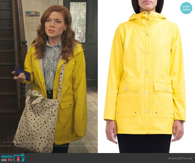 Herschel Rainwear Parka worn by Zoey Clarke (Jane Levy) on Zoeys Extraordinary Playlist