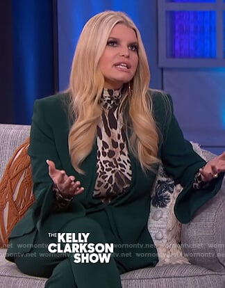 Jessica Simpson’s leopard top and green blazer on The Kelly Clarkson Show