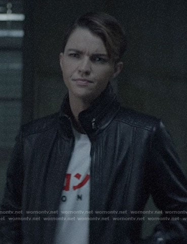 Kate’s Blondie Japan Tour tee on Batwoman