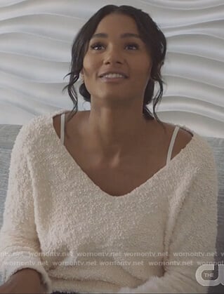 Layla’s white textured sweater on All American