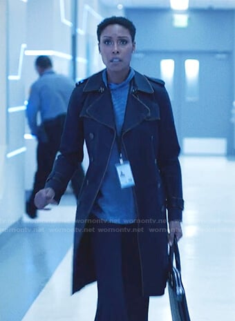 Lynn’s navy piping trench coat on Black Lightning