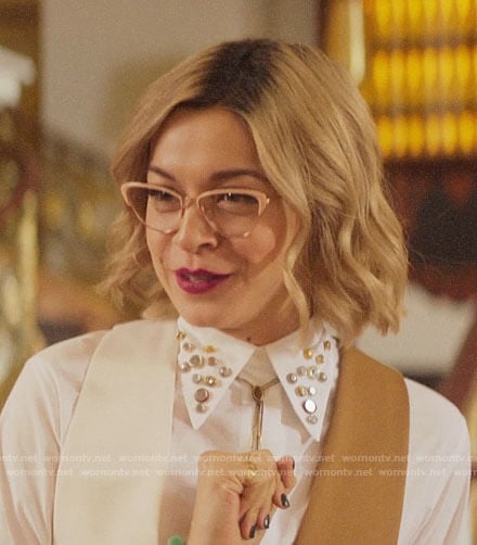 Pepper’s white studded collar shirt on Katy Keene