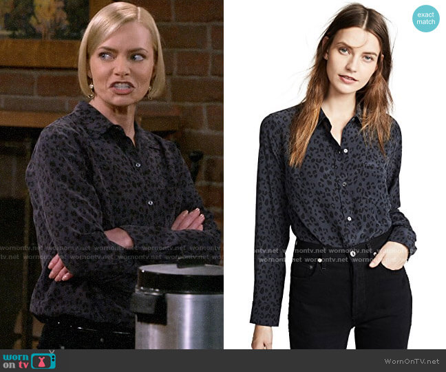 Rails Kate Blouse in Onyx Cheetah worn by Jill Kendall (Jaime Pressly) on Mom