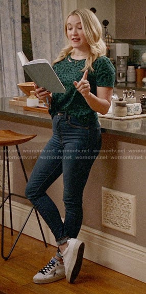 Roxy’s green leopard print tee on Almost Family