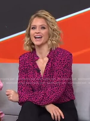 Sara’s pink leopard blouse on GMA Strahan Sara And Keke