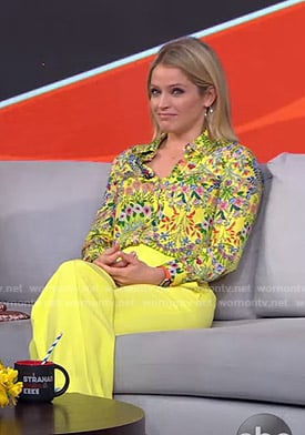 Sara’s yellow floral blouse and pants on GMA Strahan Sara And Keke