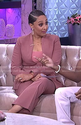 Tamera’s pink lapelless jacket and pants on The Real