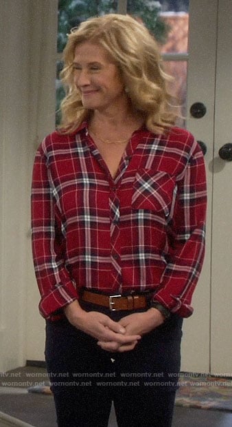 Vanessa’s red plaid shirt on Last Man Standing