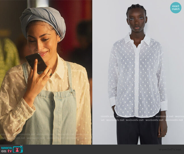 Zara Oversided Blouse with Embroidered Dots worn by Nadia Shanaa (Mina El Hammani) on Elite