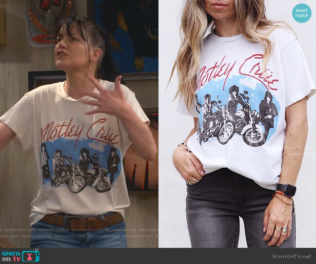 Hop Vintage Vintage 1987 Motley Crue Tour Tee worn by Jackie (Pauley Perrette) on Broke