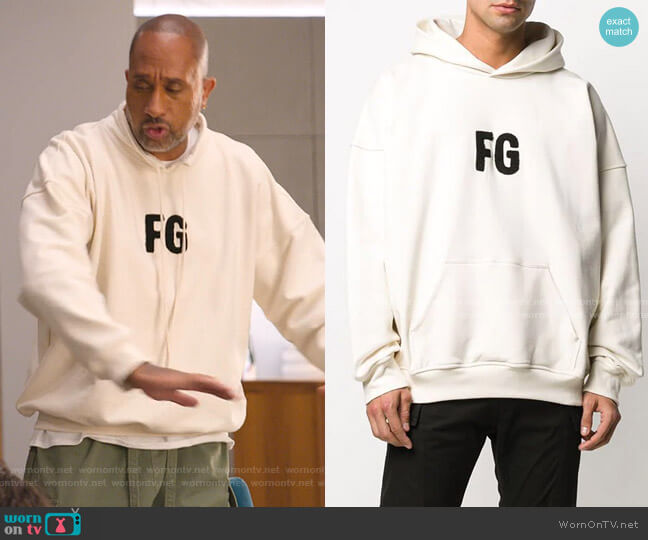 Fear of God Everyday Raised-Logo Cotton Hoodie worn by Kenya Barris (Kenya Barris) on BlackAF