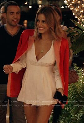 Noa’s red contrast blazer on The Baker and the Beauty