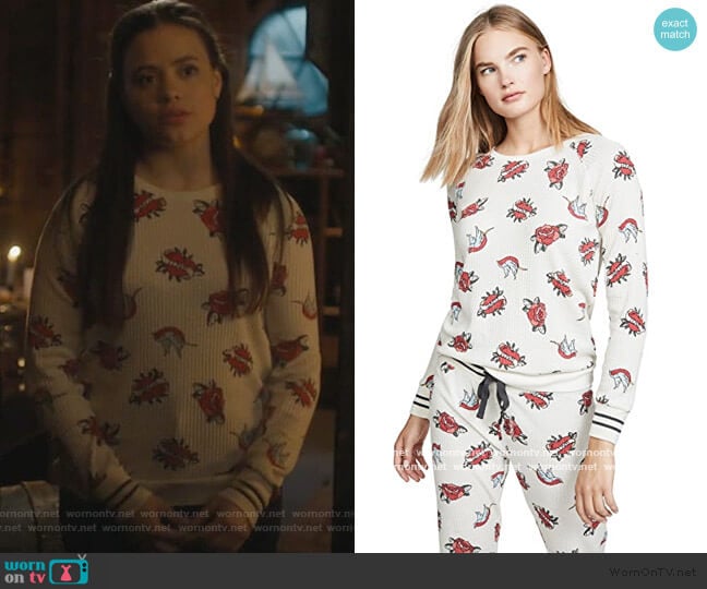 PJ Salvage Lovegram Top worn by Maggie Vera (Sarah Jeffery) on Charmed