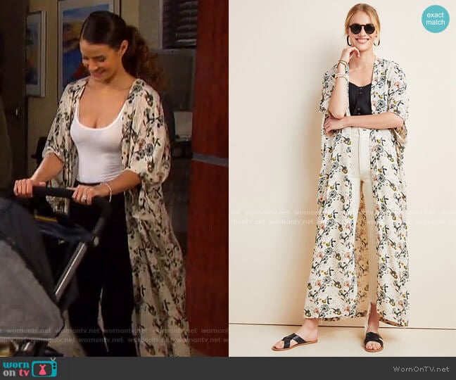 Bel Kazan Sadie Duster Kimono worn by Sarah Horton (Linsey Godfrey) on Days of our Lives