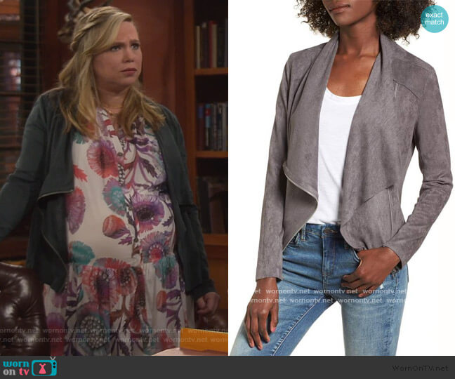 BlankNYC Faux Suede Drape Front Jacket worn by Kristin Baxter (Amanda Fuller) on Last Man Standing