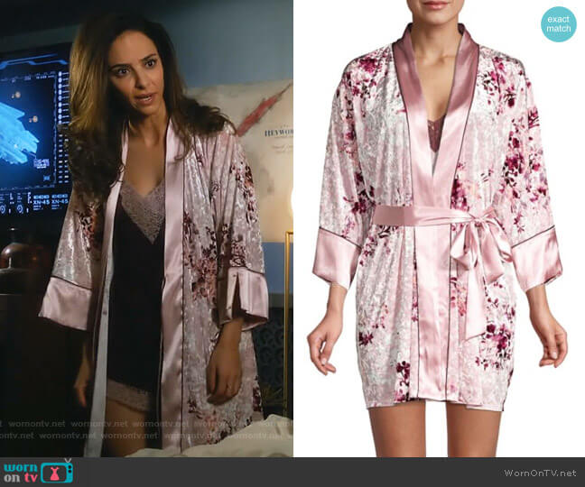 In Bloom Alpine Floral Crushed Velvet Robe worn by Zari Tomaz (Tala Ashe) on Legends of Tomorrow