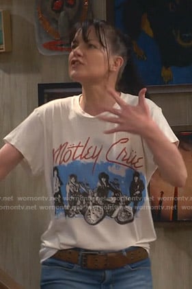 Jackie’s white Motley Crue print tee on Broke