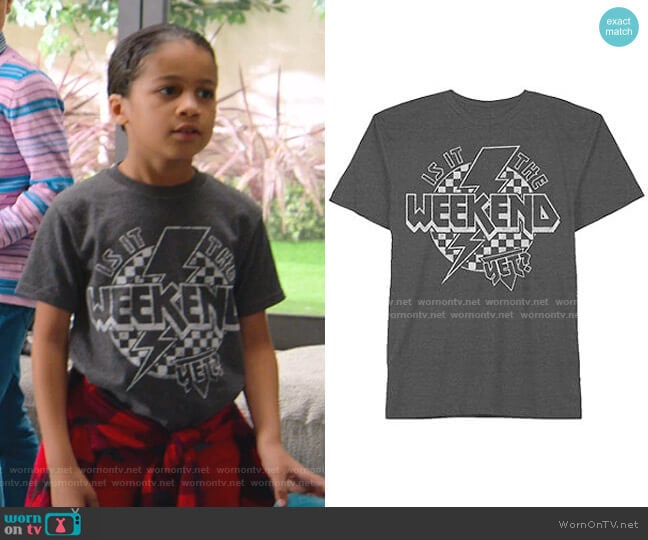 JCPenny Is It The Weekend Yet Tee worn by Kam Barris (Ravi Cabot-Conyers) on BlackAF