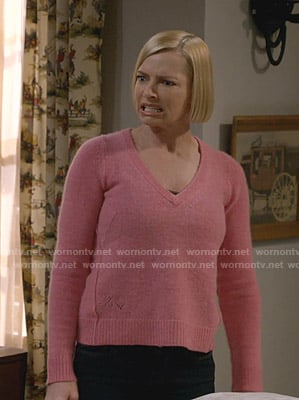 Jill’s pink v-neck sweater on Mom