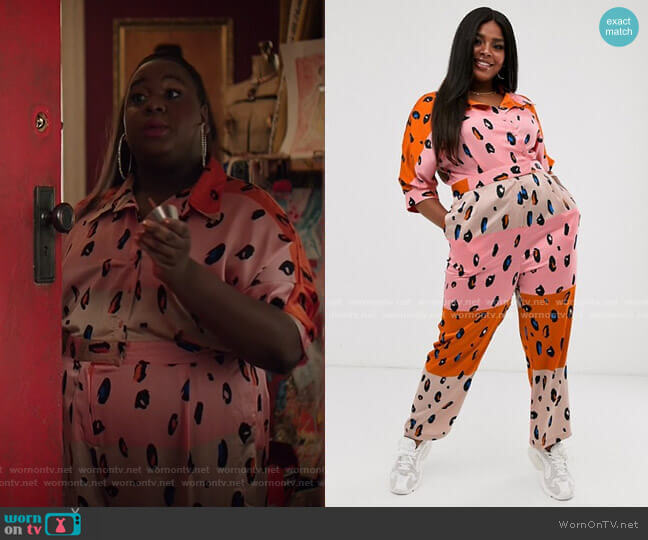 Liquorish Jumpsuit with Belt in Contrasting Leopard Print worn by Mo (Alex Newell) on Zoeys Extraordinary Playlist