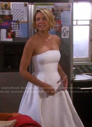 Nicole’s strapless wedding dress on Days of our Lives