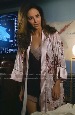Zari’s burgundy lace-trim camisole and floral robe on Legends of Tomorrow