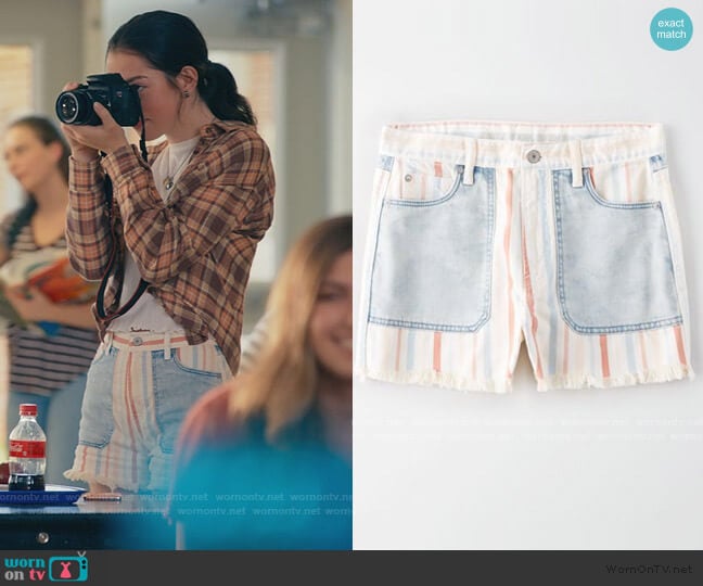 American Eagle Denim Mom Shorts worn by Annie Sullivan (Anneliese Judge) on Sweet Magnolias