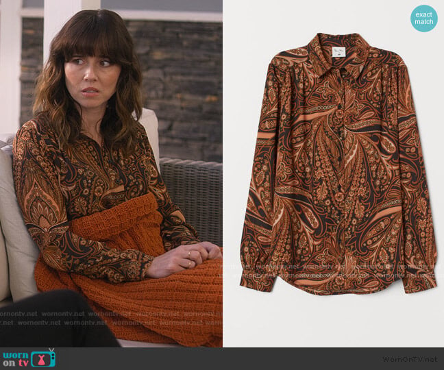 H&M Patterned Blouse worn by Judy Hale (Linda Cardellini) on Dead to Me