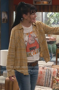 Jackie’s white Pink Floyd print tee on Broke