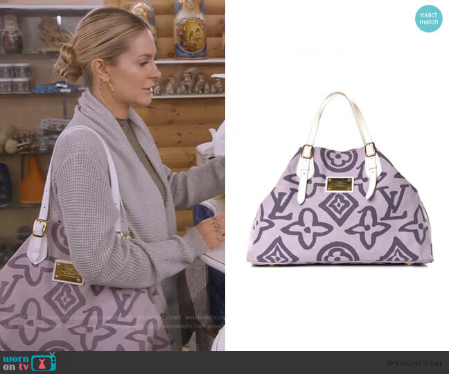 Louis Vuitton Tahitienne Cabas GM Lilac worn by Leah McSweeney on The Real Housewives of New York City
