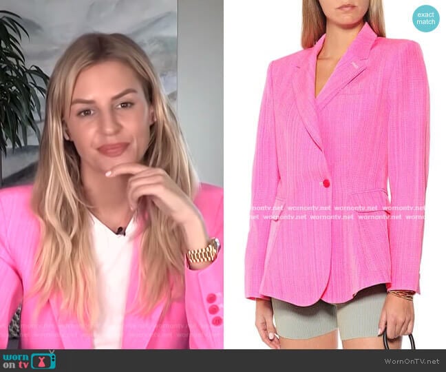Jacquemus La Veste Qui Vole blazer worn by Morgan Stewart on E! News
